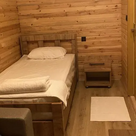 Fnm Luxury Bungalow's & Restaurant Hotel *