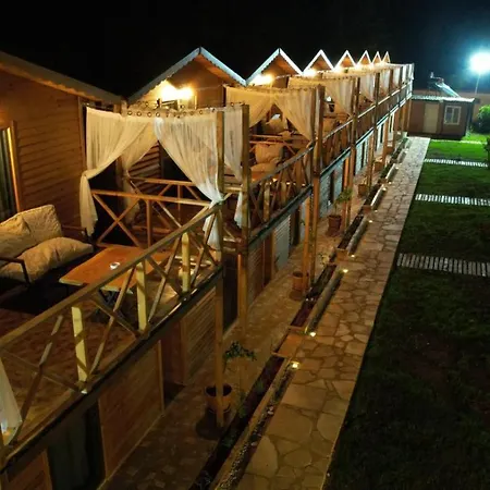 Hotel Fnm Luxury Bungalow's & Restaurant