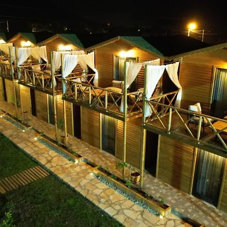 Fnm Luxury Bungalow's & Restaurant Kumluca